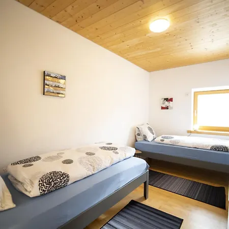 Apartment Chasa Chavrioel Sent